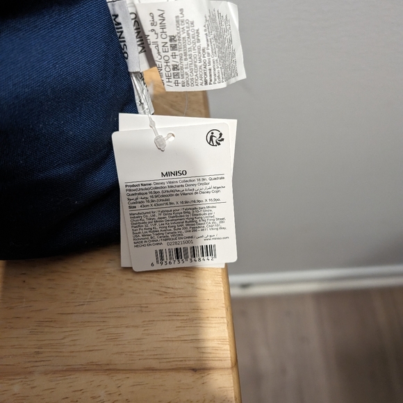 Pillows Disney Villains - Picture 2 of 2